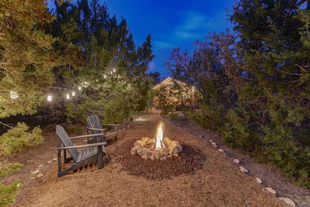 12 Fires Luxury Glamping With Heating #5 Hotel Johnson City Exterior photo