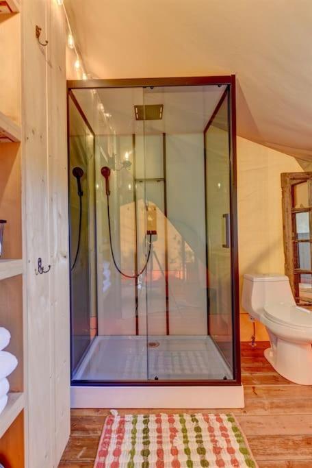 12 Fires Luxury Glamping With Heating #5 Hotel Johnson City Exterior photo