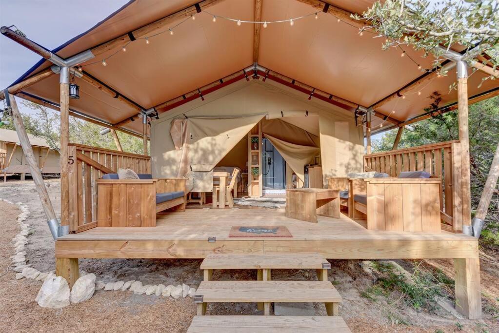 12 Fires Luxury Glamping With Heating #5 Hotel Johnson City Exterior photo